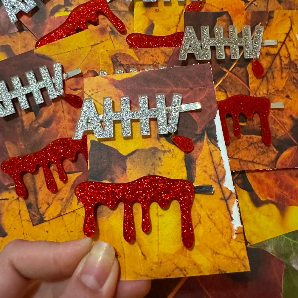 🩸FREE🕸️Blood Drip AHH! Hair Clips🕸️🩸